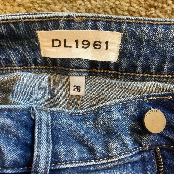 DL1961 Mara Instasculpt Straight Ankle Jeans - Sea Salt Wash Waist Size 26 - Picture 3 of 8